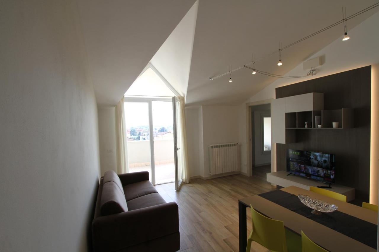Apartament Attico Arrighi Lukka Zewnętrze zdjęcie